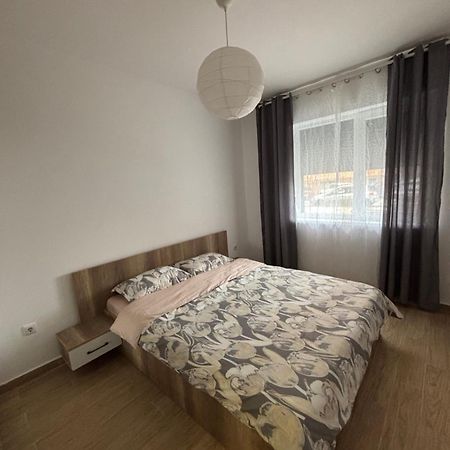 Militari Comfort Apartment Roşu Екстериор снимка