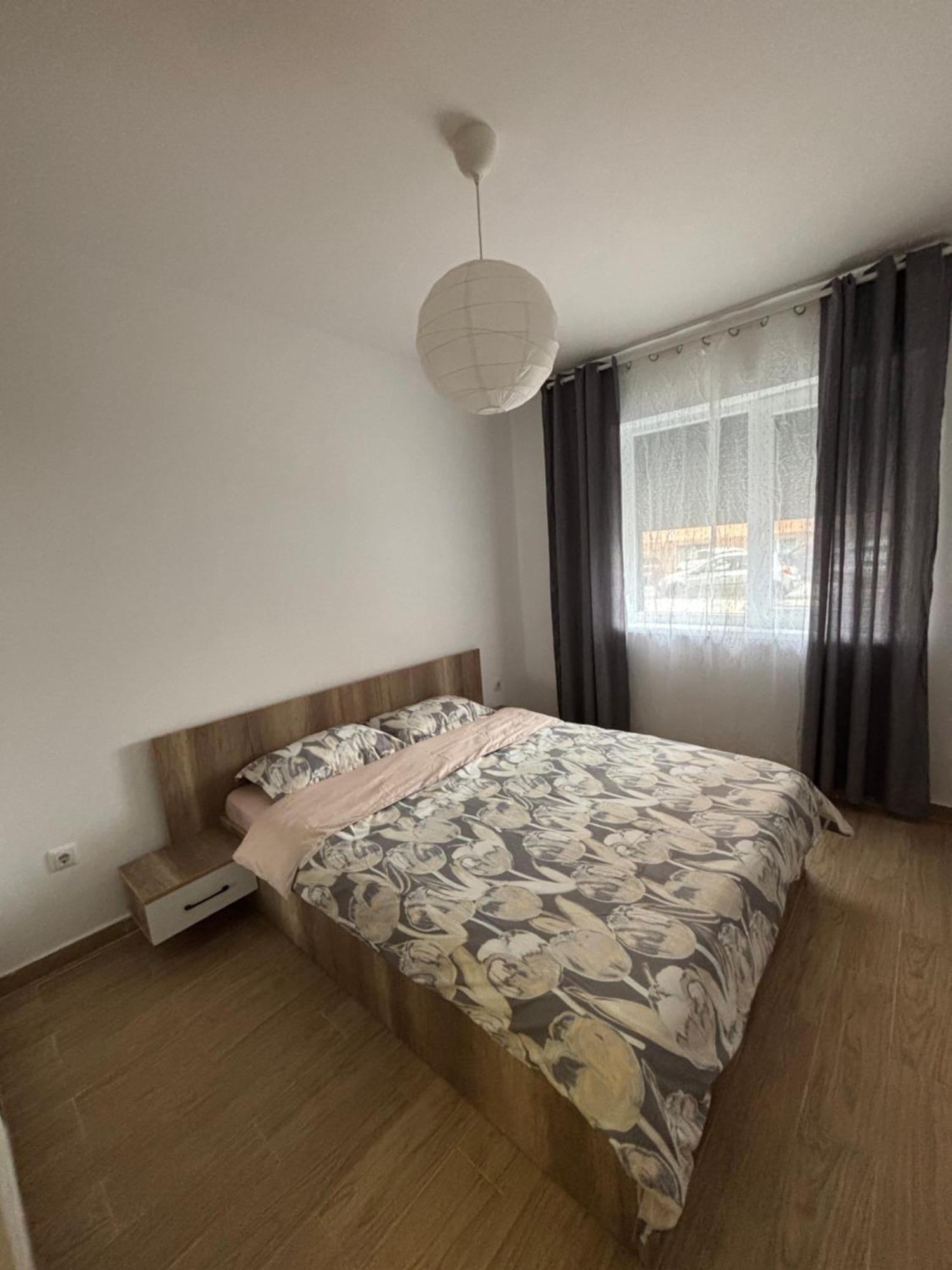Militari Comfort Apartment Roşu Екстериор снимка